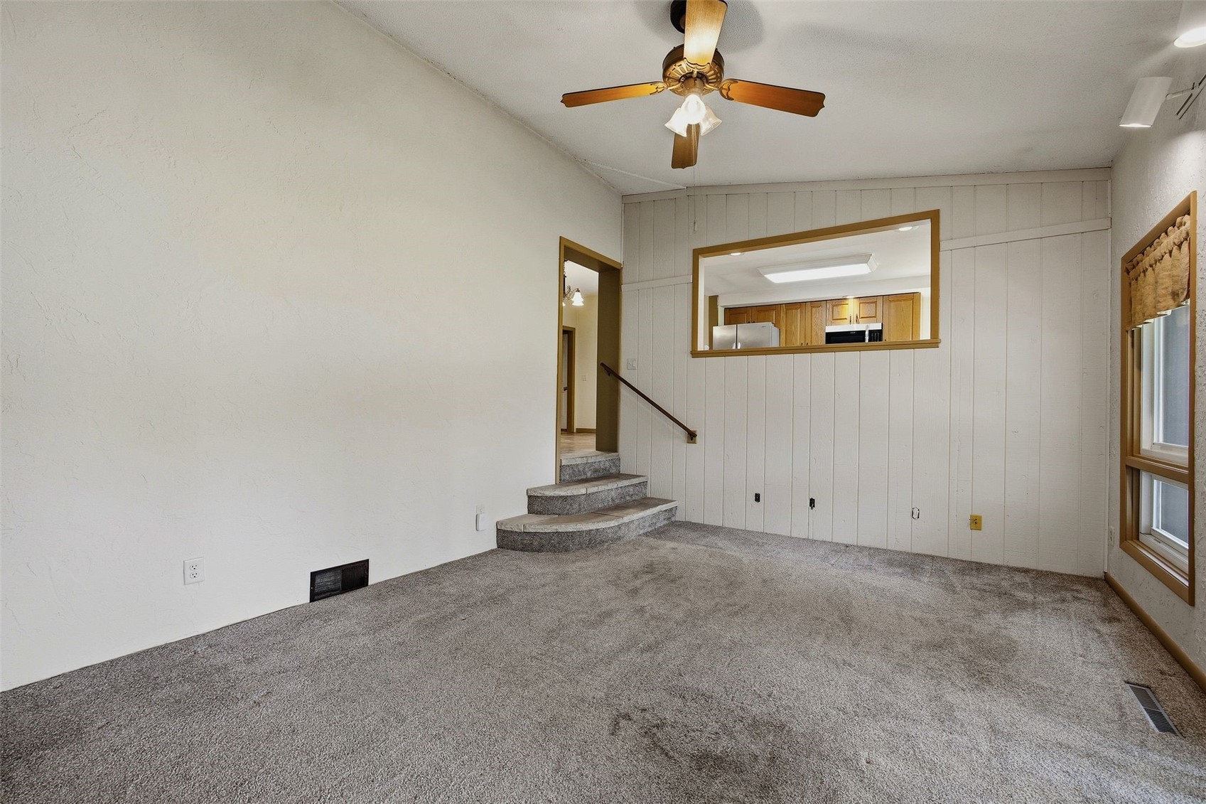 313 3rd Avenue Clarence IA 52216
