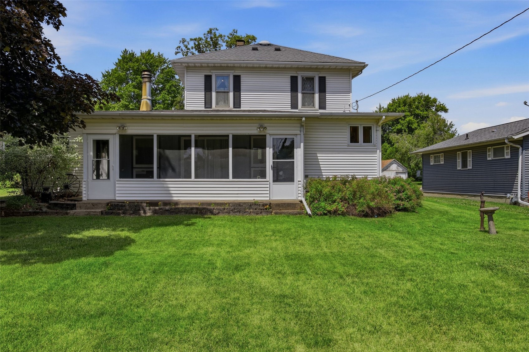 313 3rd Avenue Clarence IA 52216