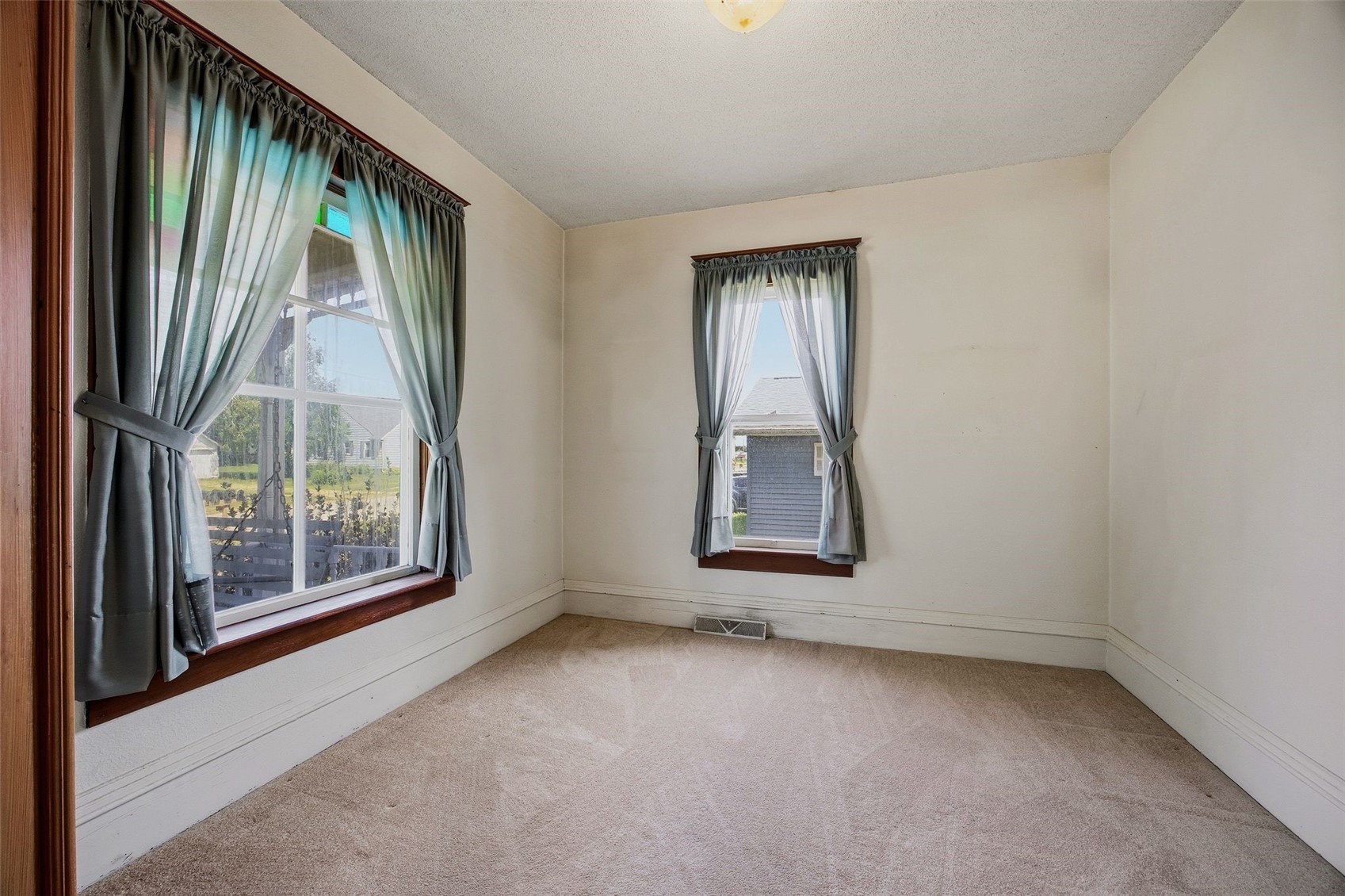 313 3rd Avenue Clarence IA 52216
