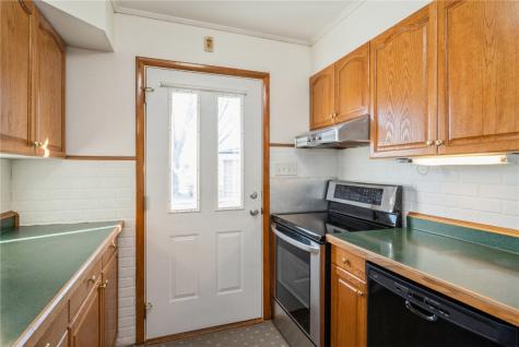4320 Golf Street NE Cedar Rapids IA 52402