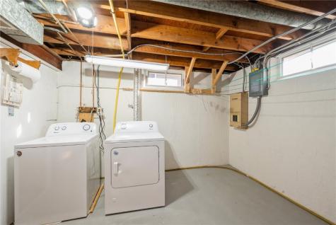4320 Golf Street NE Cedar Rapids IA 52402