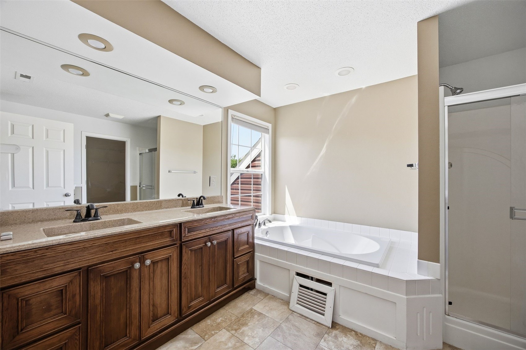161 Autumn Woods Drive NW Cedar Rapids IA 52405
