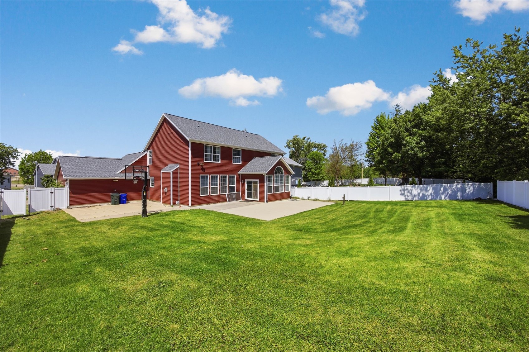 161 Autumn Woods Drive NW Cedar Rapids IA 52405