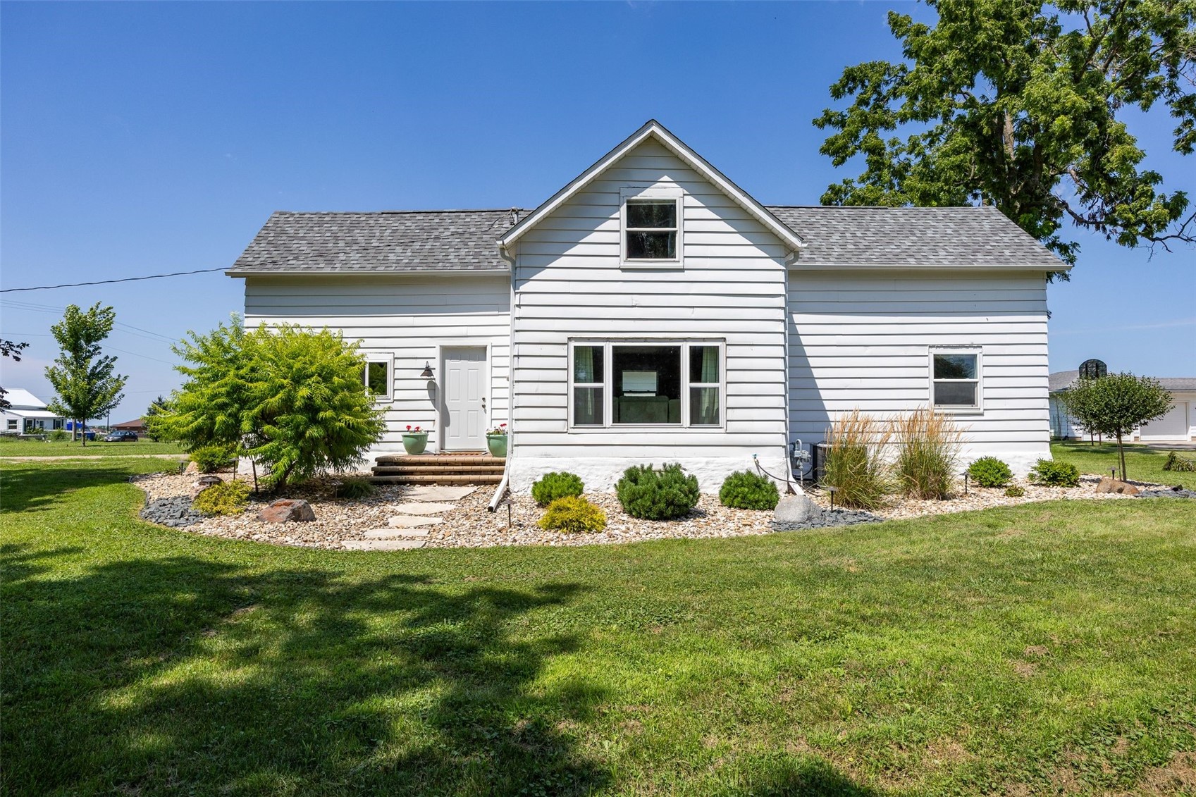 304 Maple Street Center Point IA 52213