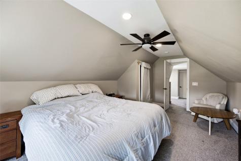 304 Maple Street Center Point IA 52213