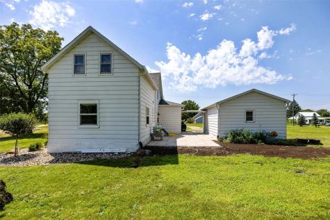 304 Maple Street Center Point IA 52213
