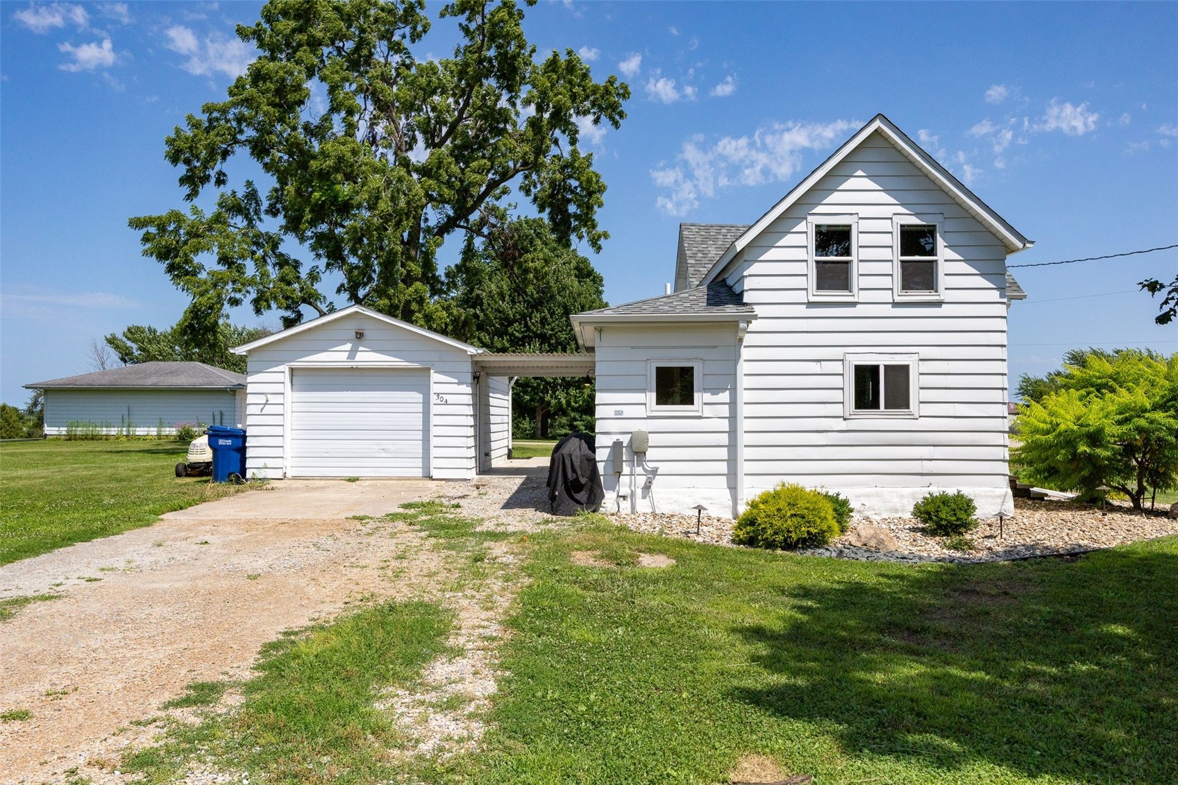 304 Maple Street Center Point IA 52213