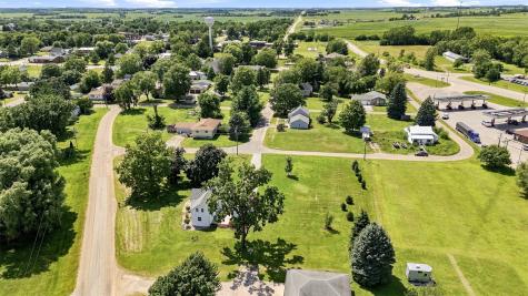 304 Maple Street Center Point IA 52213