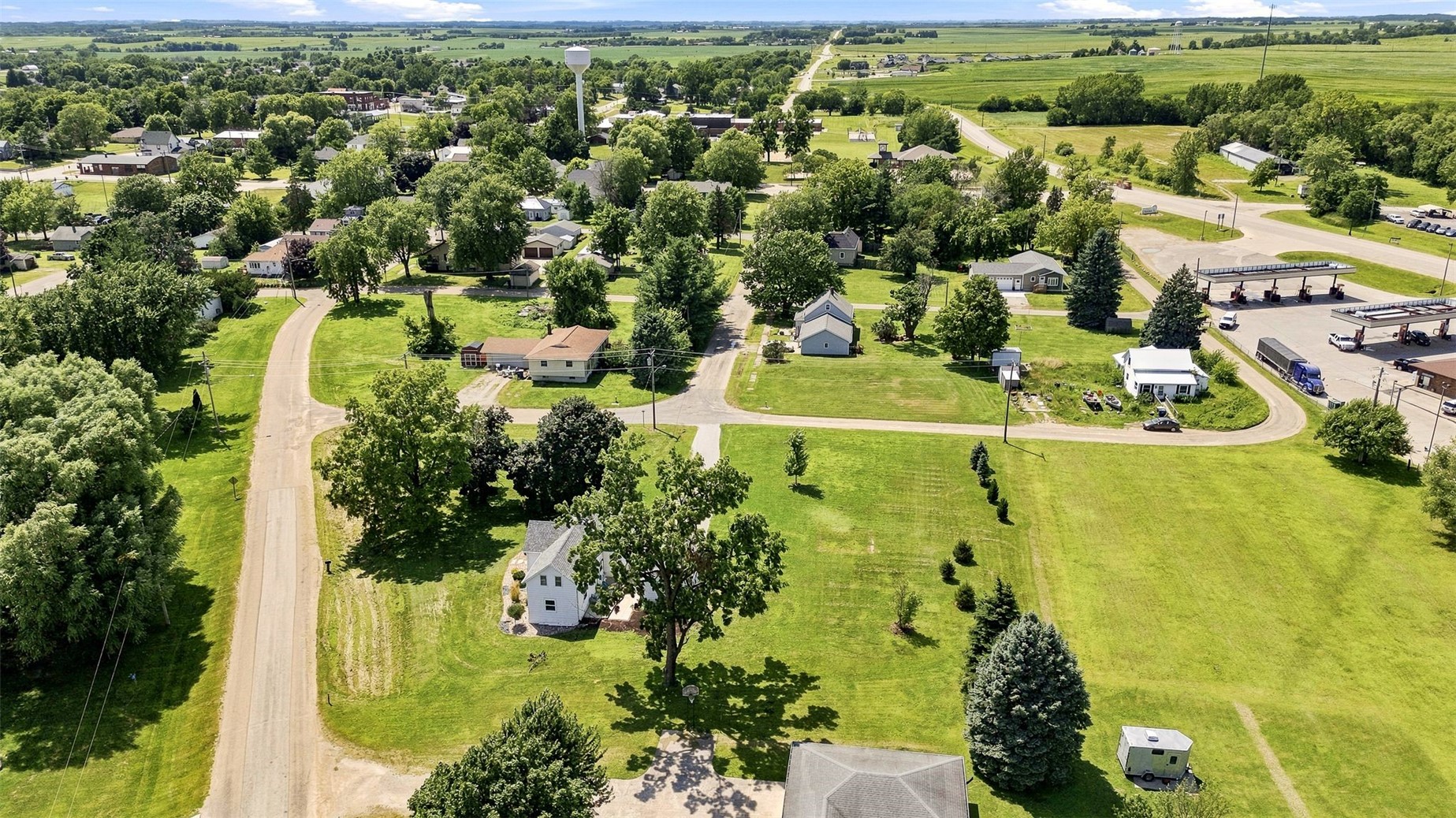 304 Maple Street Center Point IA 52213