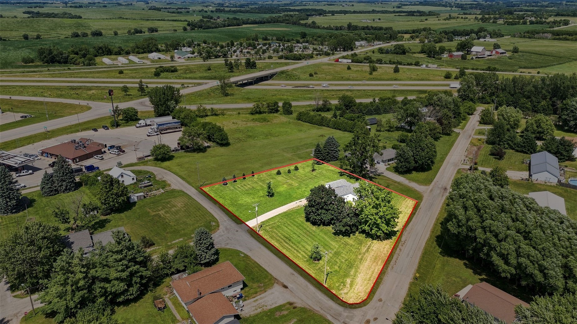 304 Maple Street Center Point IA 52213