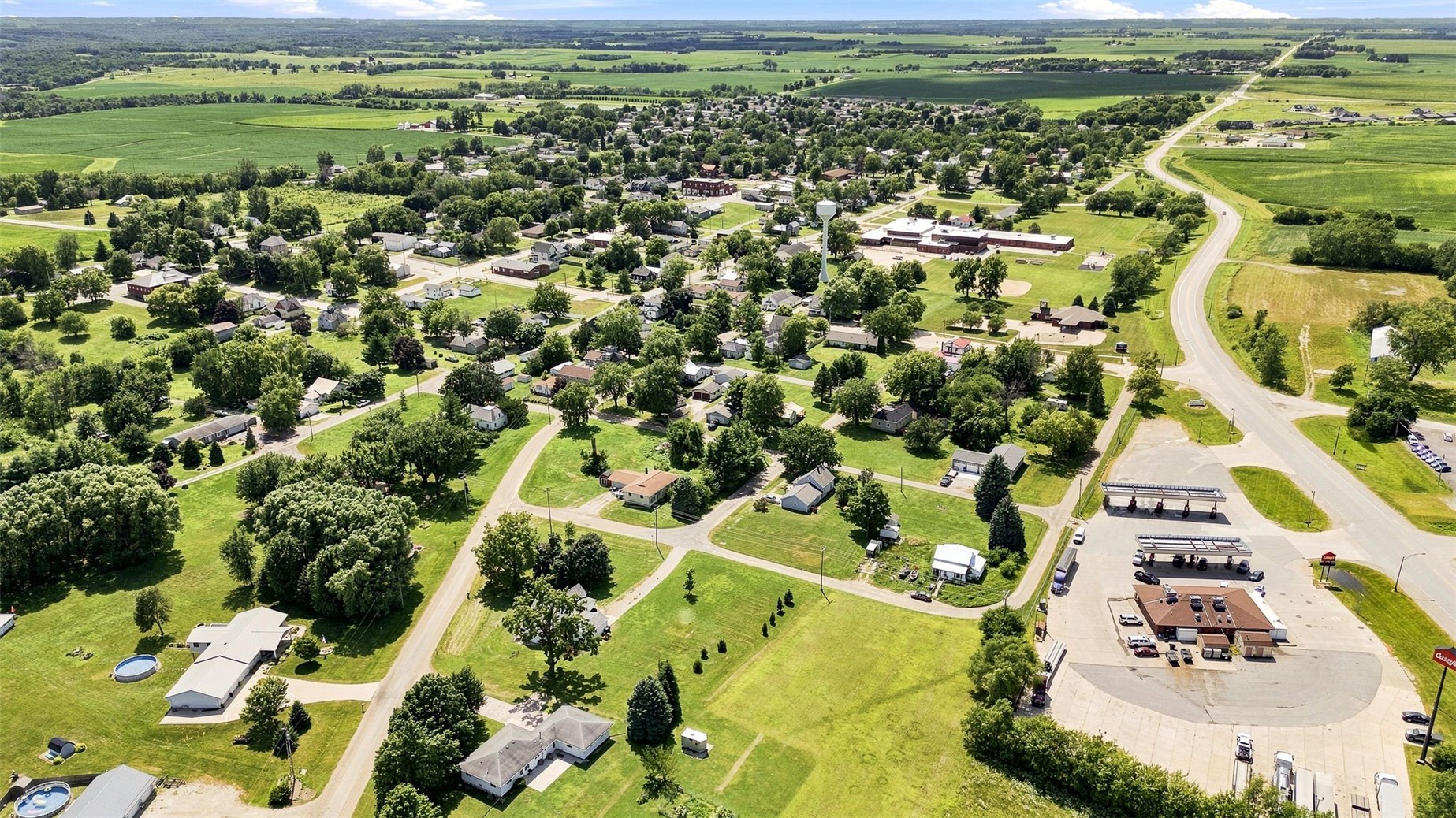 304 Maple Street Center Point IA 52213