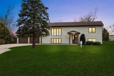 147 W Cemetery Road Fairfax IA 52228
