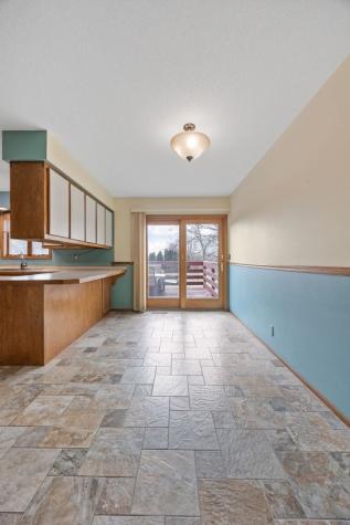 147 W Cemetery Road Fairfax IA 52228