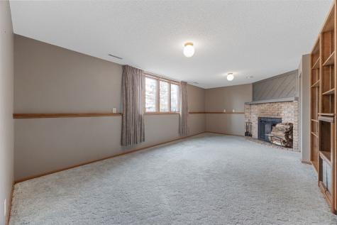 147 W Cemetery Road Fairfax IA 52228