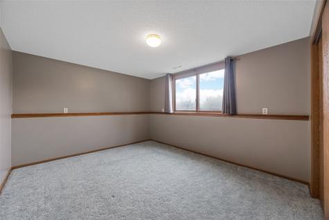 147 W Cemetery Road Fairfax IA 52228