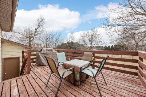 147 W Cemetery Road Fairfax IA 52228