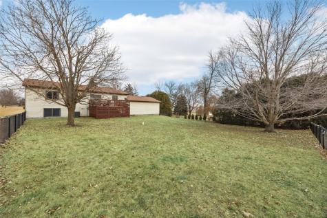 147 W Cemetery Road Fairfax IA 52228