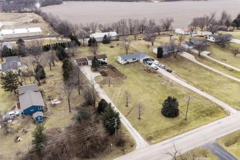 147 W Cemetery Road Fairfax IA 52228