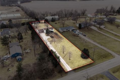 147 W Cemetery Road Fairfax IA 52228