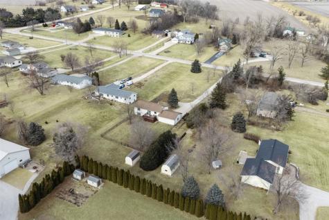 147 W Cemetery Road Fairfax IA 52228