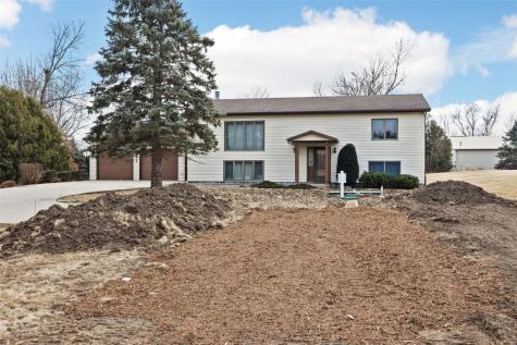 147 W Cemetery Road Fairfax IA 52228
