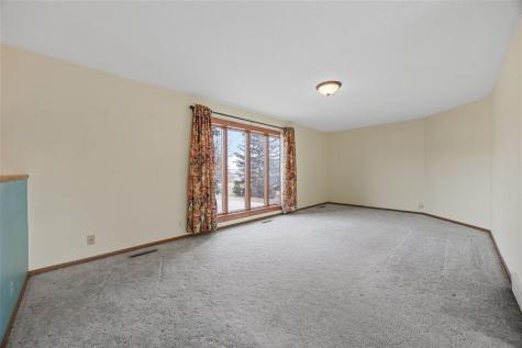 147 W Cemetery Road Fairfax IA 52228