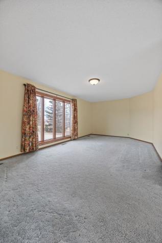 147 W Cemetery Road Fairfax IA 52228