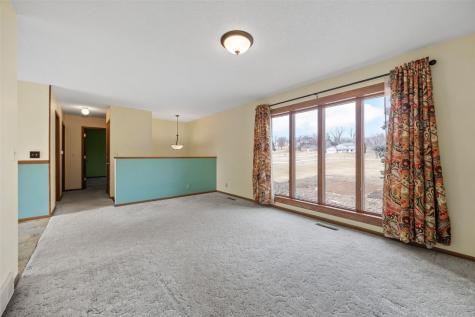 147 W Cemetery Road Fairfax IA 52228