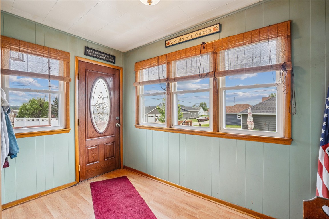 501 Jefferson Avenue Lowden IA 52255