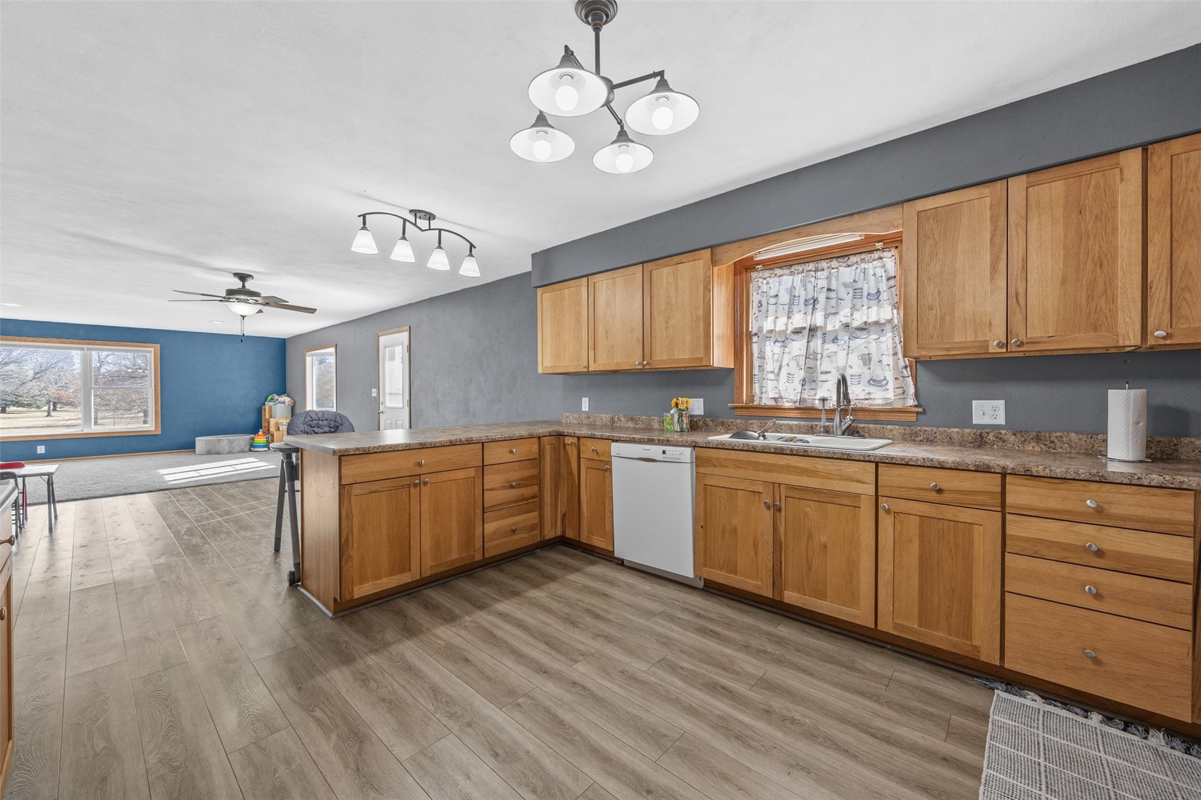 205 N 9th Avenue Vinton IA 52349