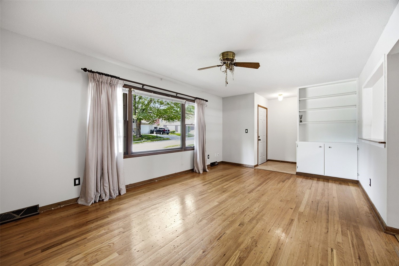 910 Talwrn Court Iowa City IA 52246