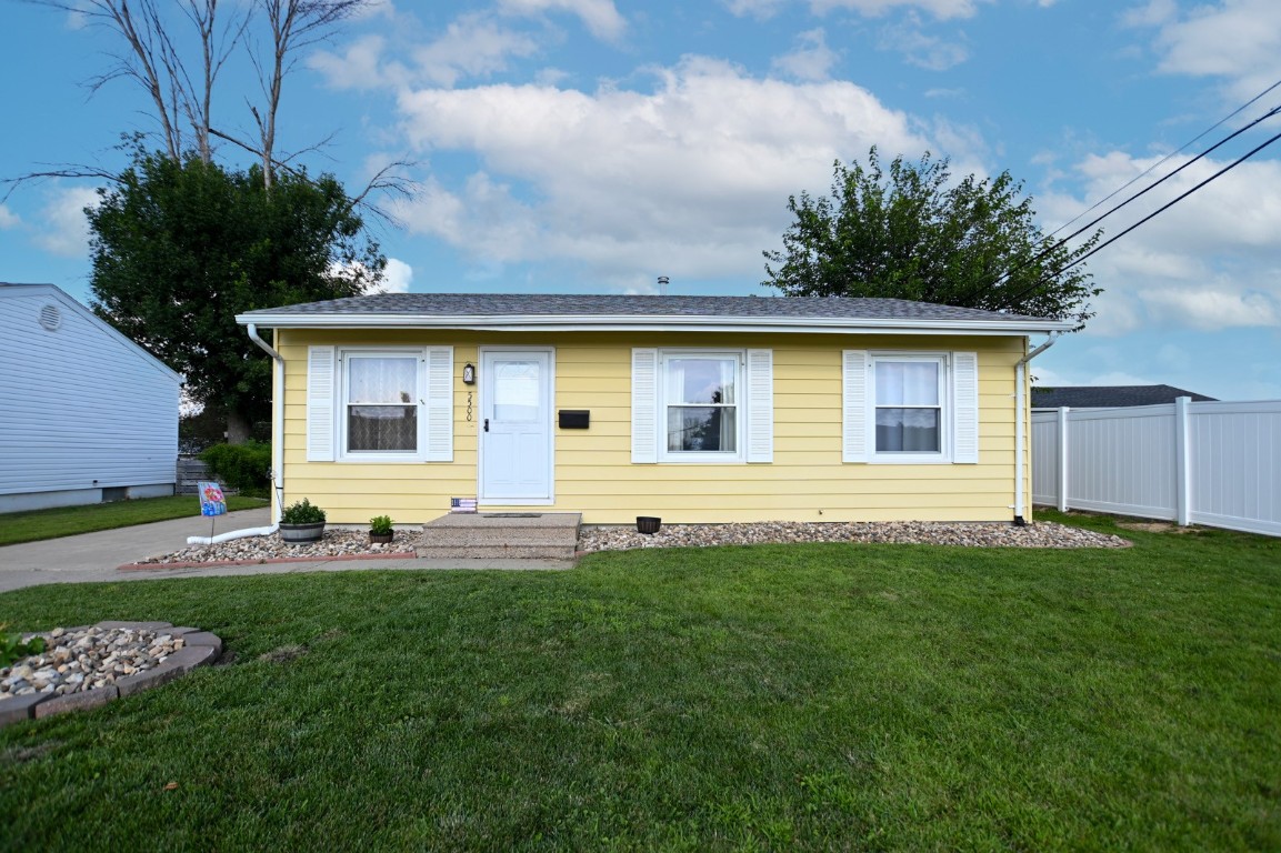 Cedar Rapids IA, 5500 Sharon Lane NW