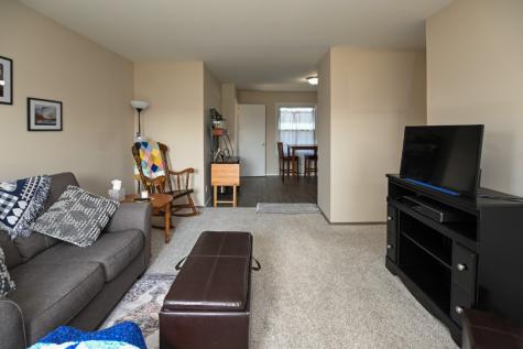 5500 Sharon Lane NW Cedar Rapids IA 52405