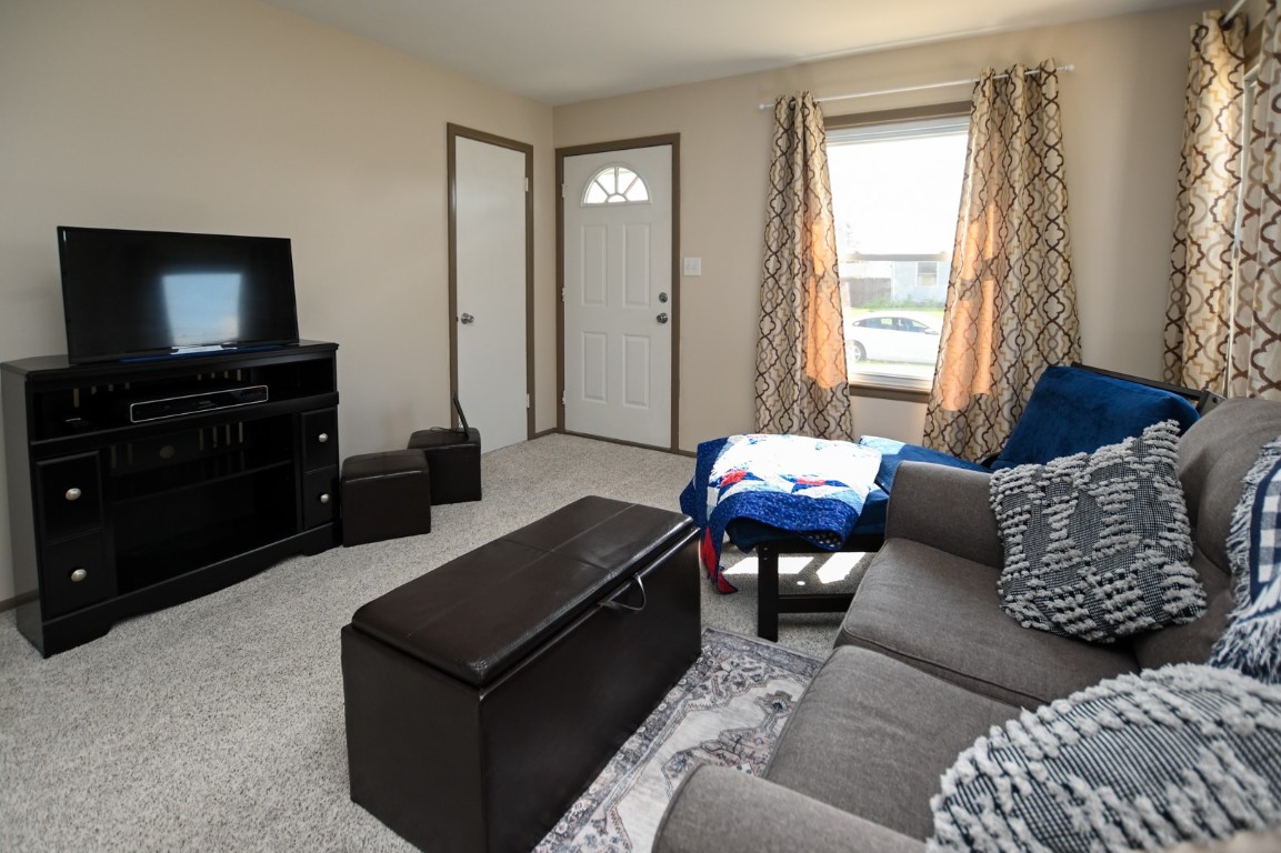5500 Sharon Lane NW Cedar Rapids IA 52405