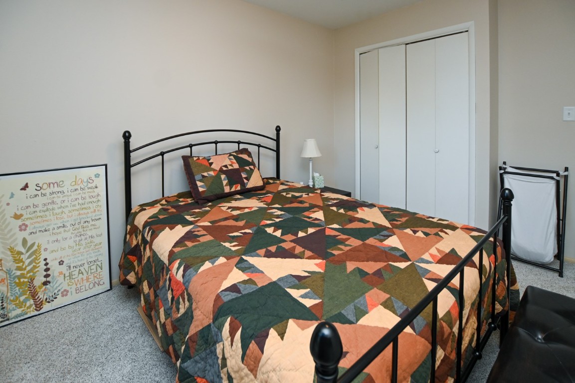 5500 Sharon Lane NW Cedar Rapids IA 52405