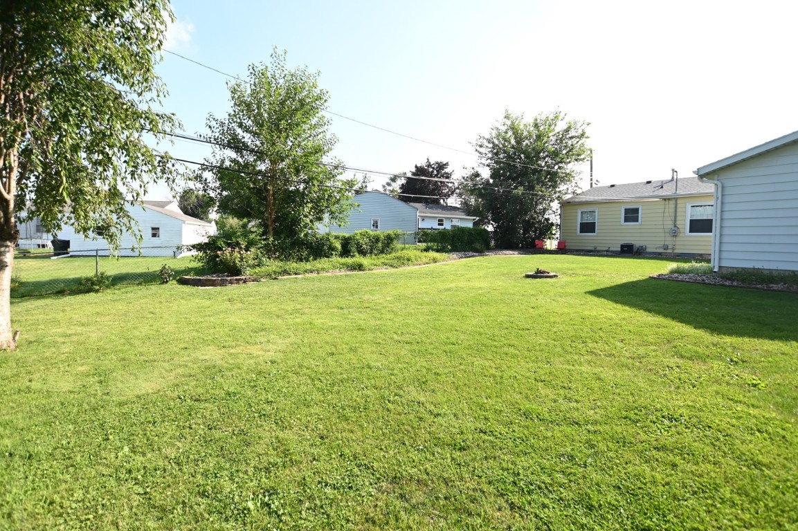 5500 Sharon Lane NW Cedar Rapids IA 52405