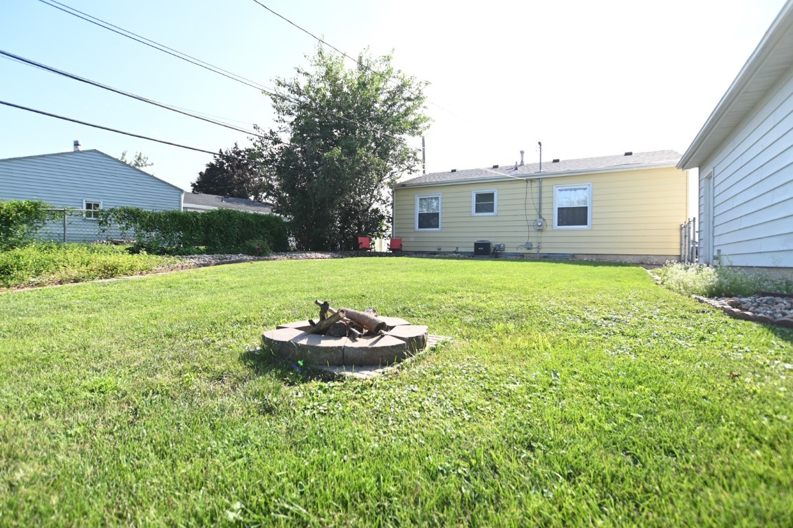 5500 Sharon Lane NW Cedar Rapids IA 52405