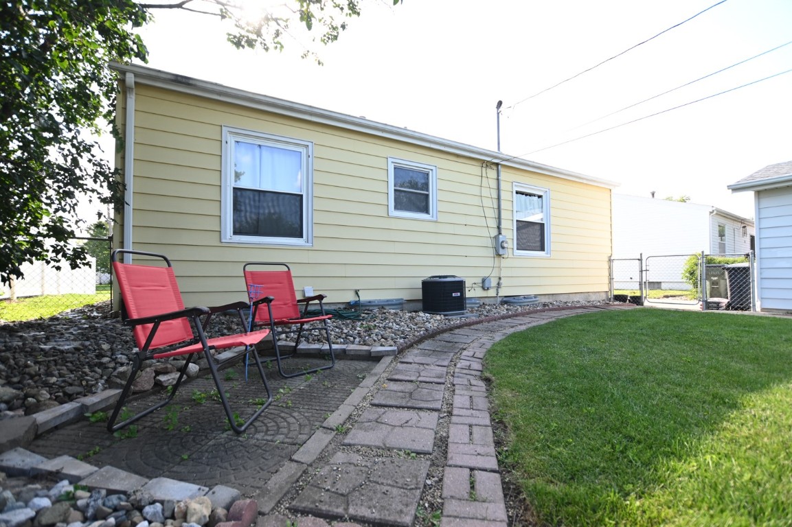 5500 Sharon Lane NW Cedar Rapids IA 52405