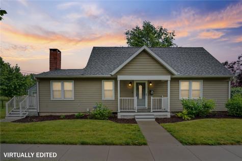 115 3rd Street NE Mt Vernon IA 52314