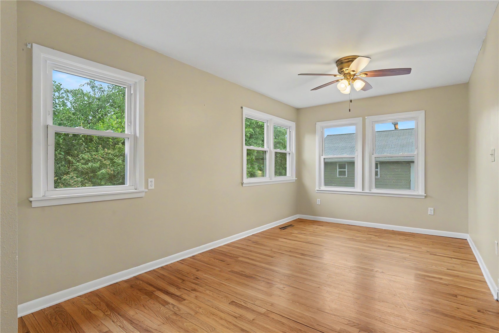 115 3rd Street NE Mt Vernon IA 52314