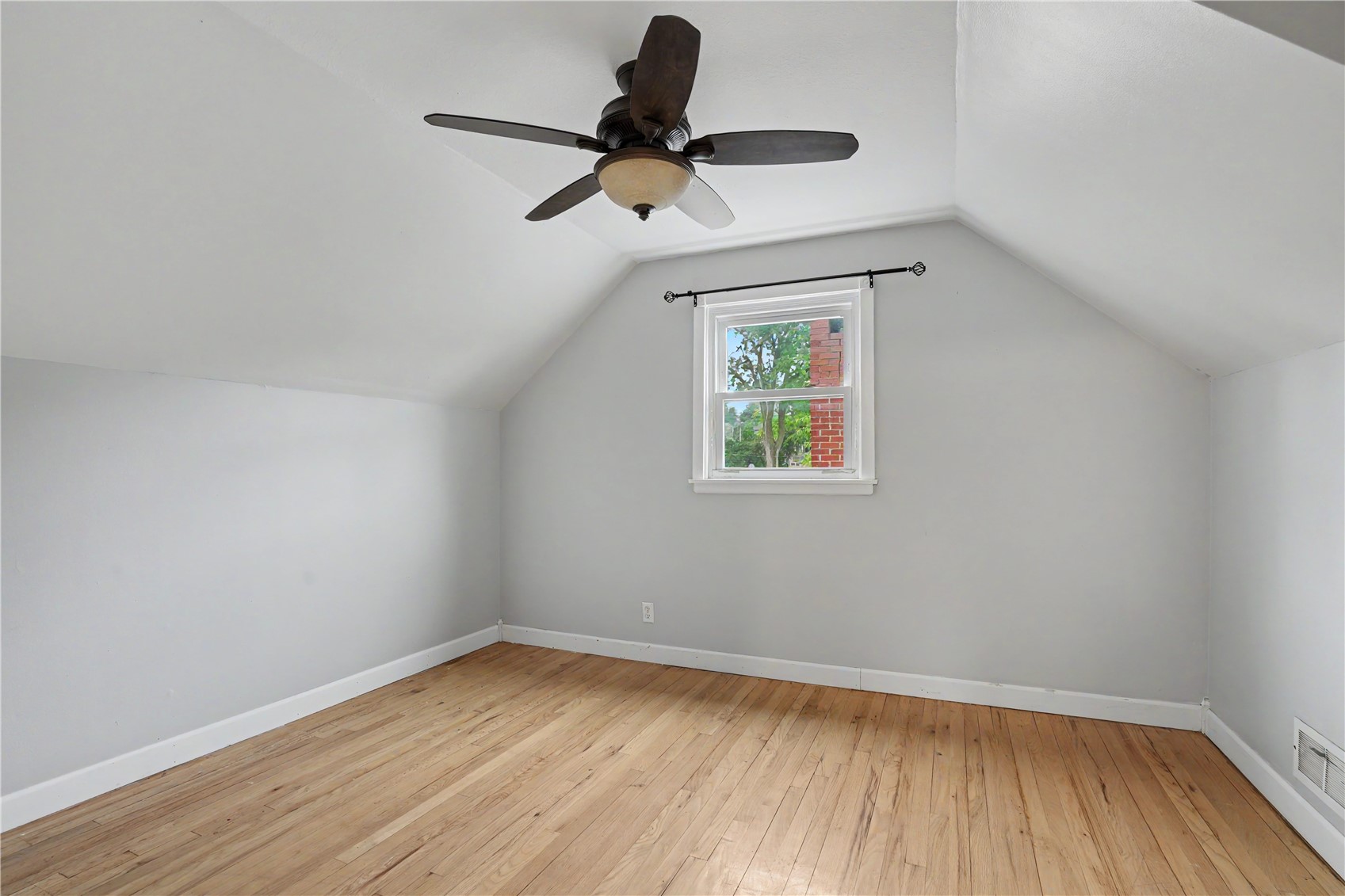 115 3rd Street NE Mt Vernon IA 52314