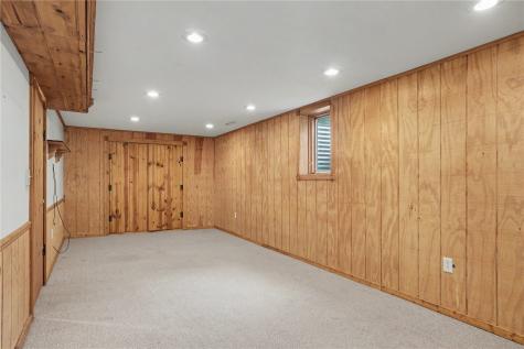 115 3rd Street NE Mt Vernon IA 52314