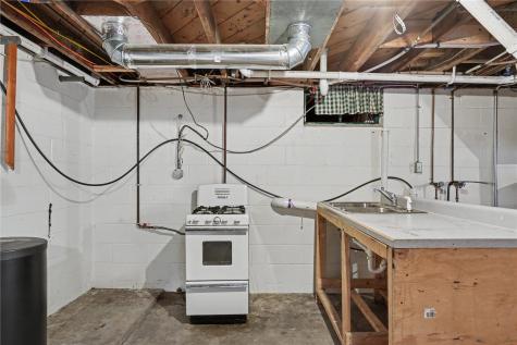 115 3rd Street NE Mt Vernon IA 52314