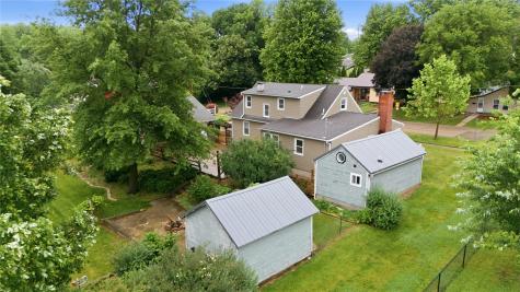 115 3rd Street NE Mt Vernon IA 52314