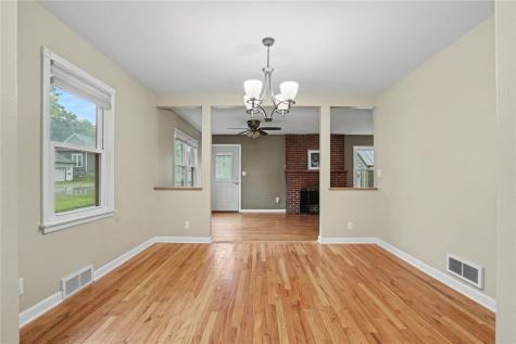 115 3rd Street NE Mt Vernon IA 52314