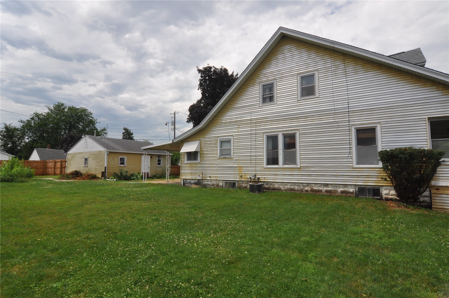 633 19th Avenue Cedar Rapids IA 52404