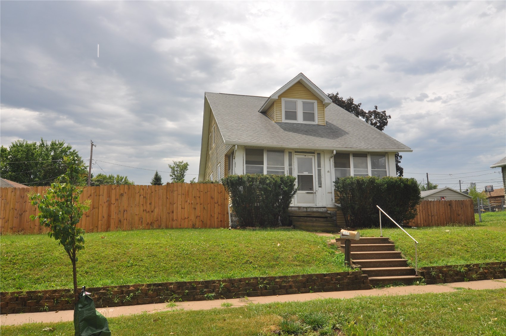 633 19th Avenue Cedar Rapids IA 52404