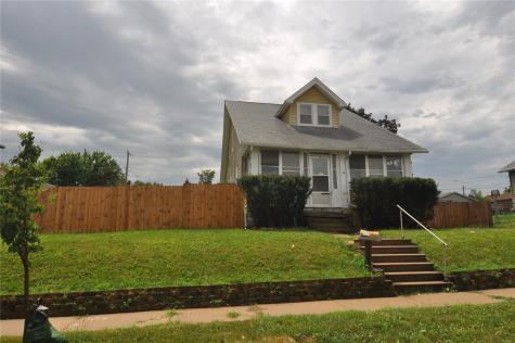 633 19th Avenue Cedar Rapids IA 52404