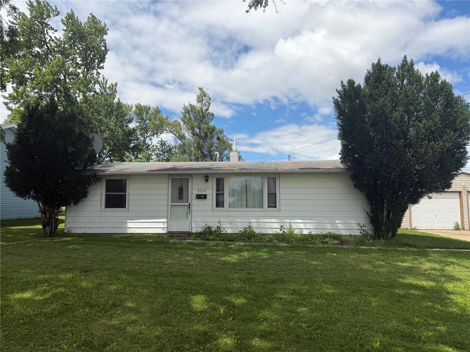 5534 Klinger Street SW Cedar Rapids IA 52404