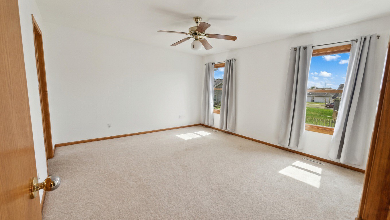 913 Ashford NE Cedar Rapids IA 52402
